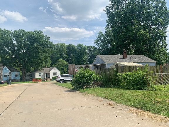 4th image of 7505 Belwood Dr