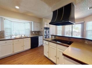 1509 Columbus Dr, Rowlett, TX 75089