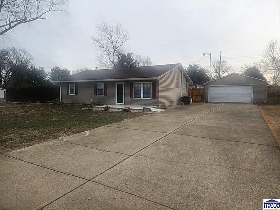 2nd image of 1955 Winslow Ave