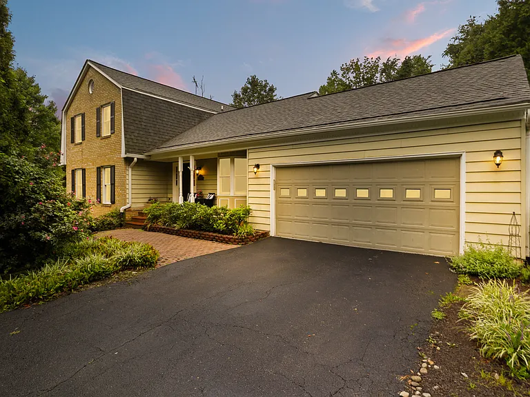 3366 Taleen Ct — Photo 40