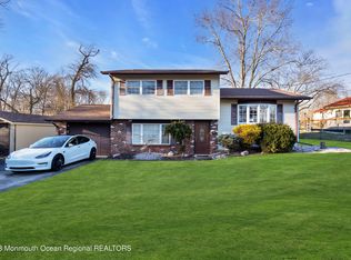 12 Juniper Ln, Jackson, NJ 08527