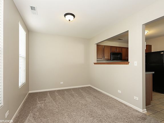 3rd image of 634 Four Seasons Blvd