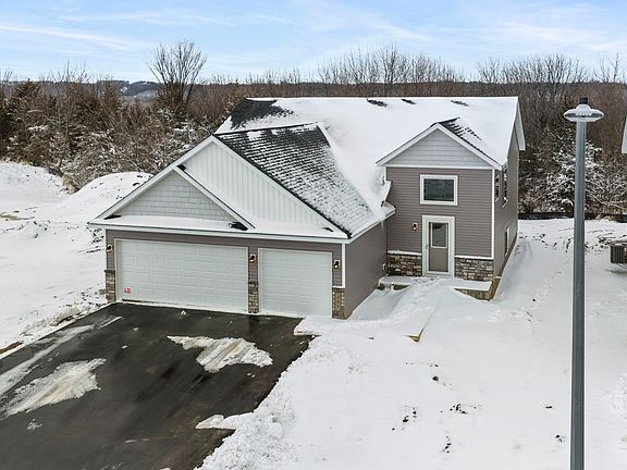 3rd image of 341 Ridge Rd