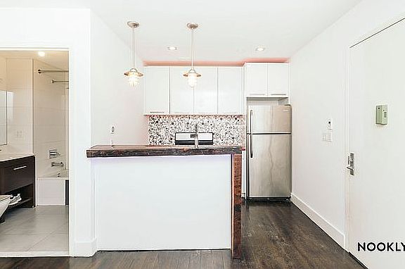 5th image of 49 Montrose Ave APT 5B