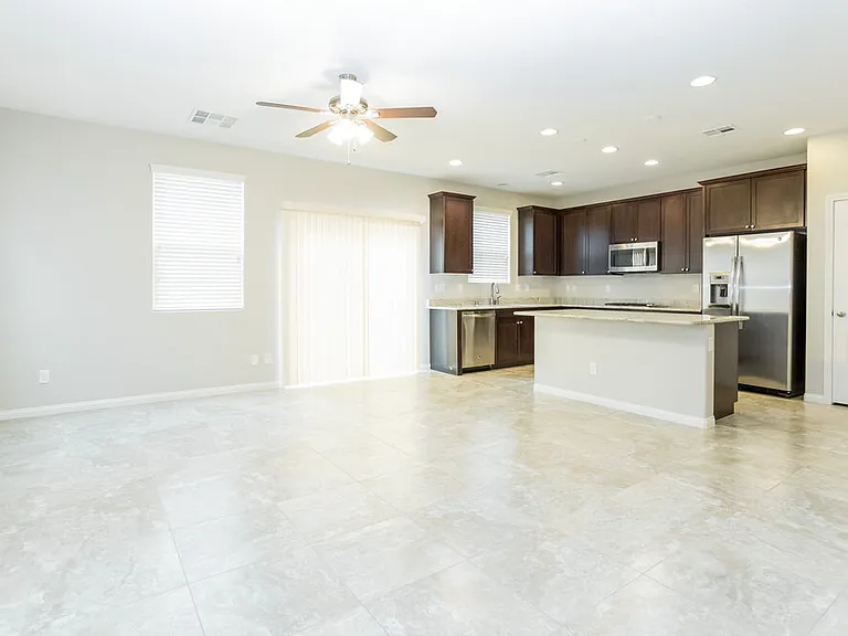5661 Primrose Peak Ct — Photo 2