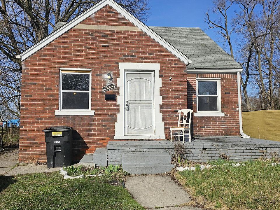 1st image of 15335 Mark Twain St