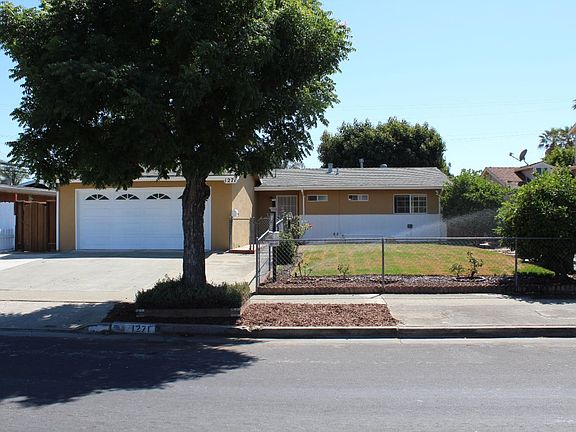 2nd image of 1271 Hopkins Dr