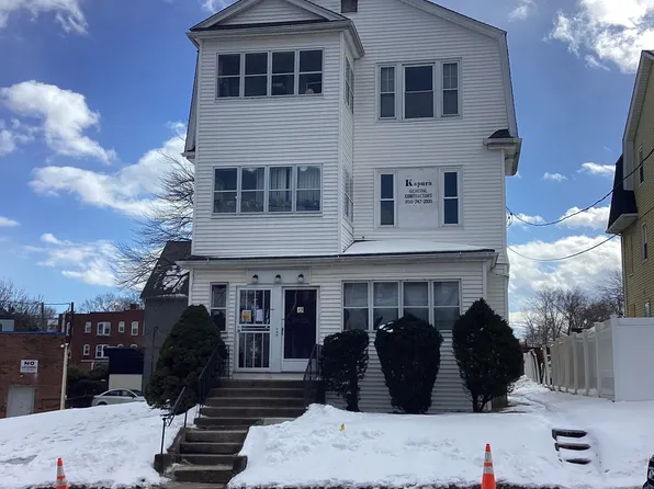 17-19 Linnmoore Street, Hartford, CT 06114