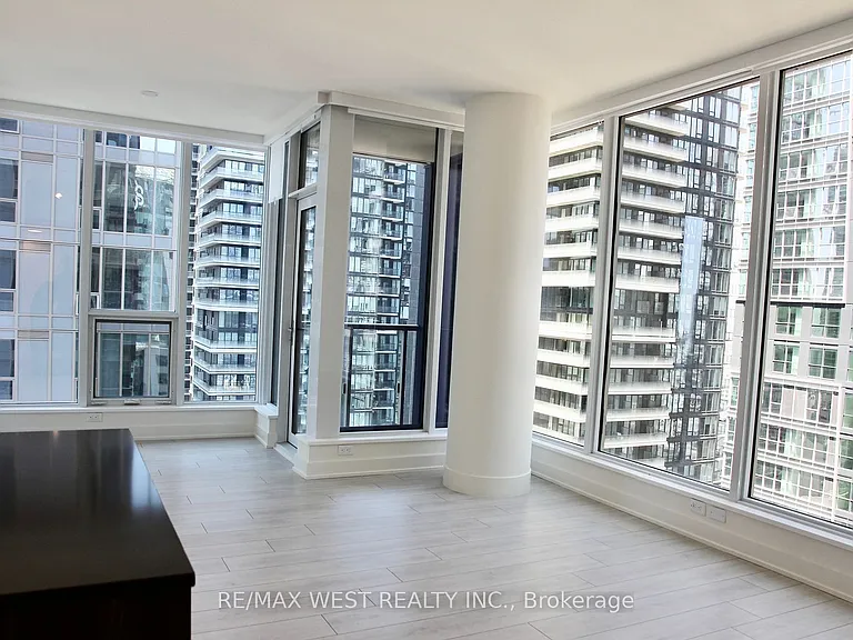 15 Mercer St #2504 — Photo 11