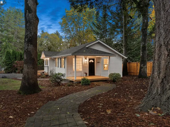 5050 Lower Dr, Lake Oswego, OR 97035