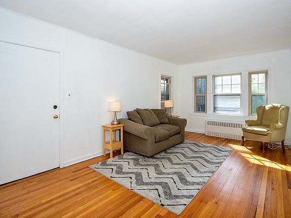4th image of 213 N Marion St APT 1D