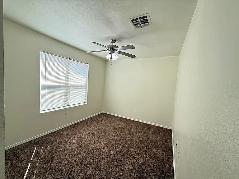 Diana Drive Apartments — Photo 11