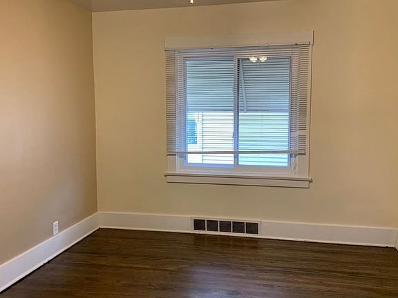 5th image of 331 E Broadway Ave