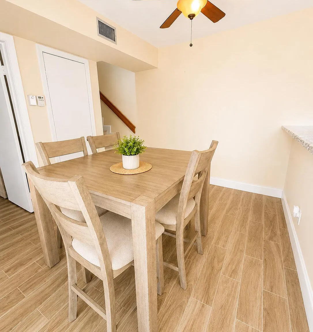2 bed, 2.5 bath, 1183 sqft, $2,350 — Photo 4