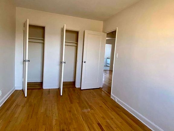4th image of 21-50 21st St #3