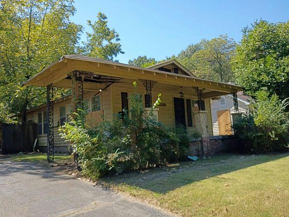 2nd image of 3335 Given Ave
