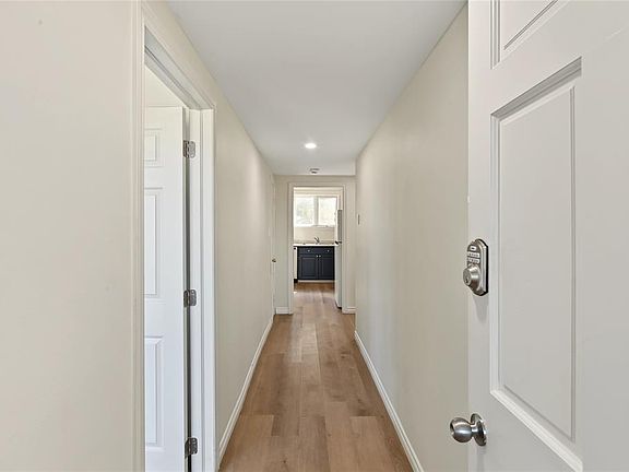 5th image of 83 Viking Road