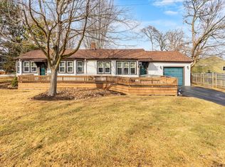 715 Northshore Dr, Wauconda, IL