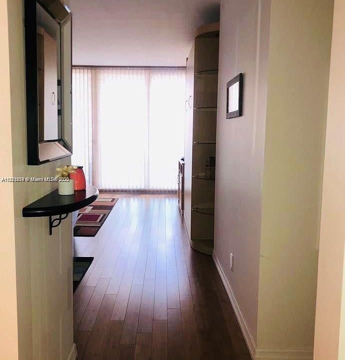 1st image of 100 Bayview Dr APT 630