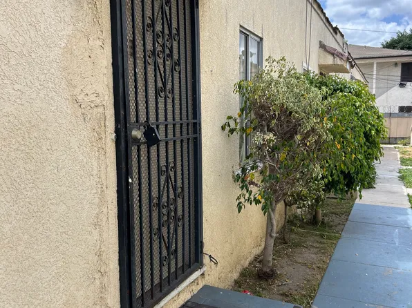 6360 Gentry St #E, Huntington Park, CA 90255