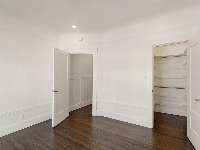 1445 Leavenworth Street — Photo 16
