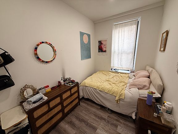 5th image of 1471 1st Ave APT 1A
