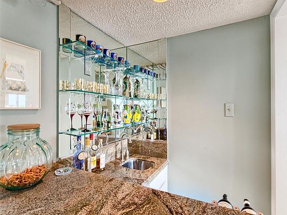 Wet Bar for entertaining. Located near kitchen and Living area