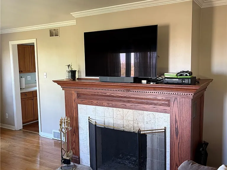 359 Dorseyville Rd — Photo 3