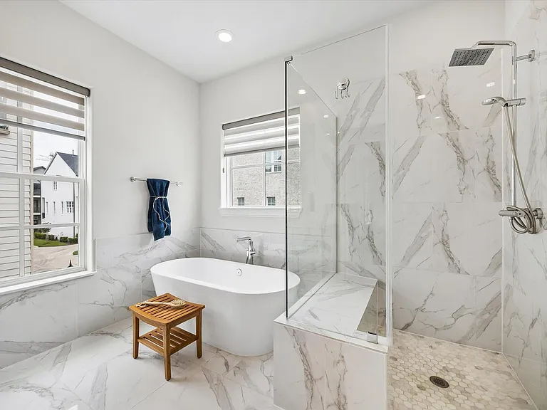 8741 Park Kolbe Ln — Photo 18