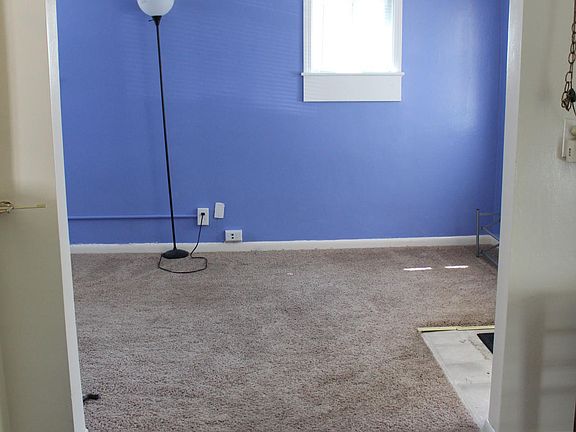 5th image of 3247 Birch Row Dr