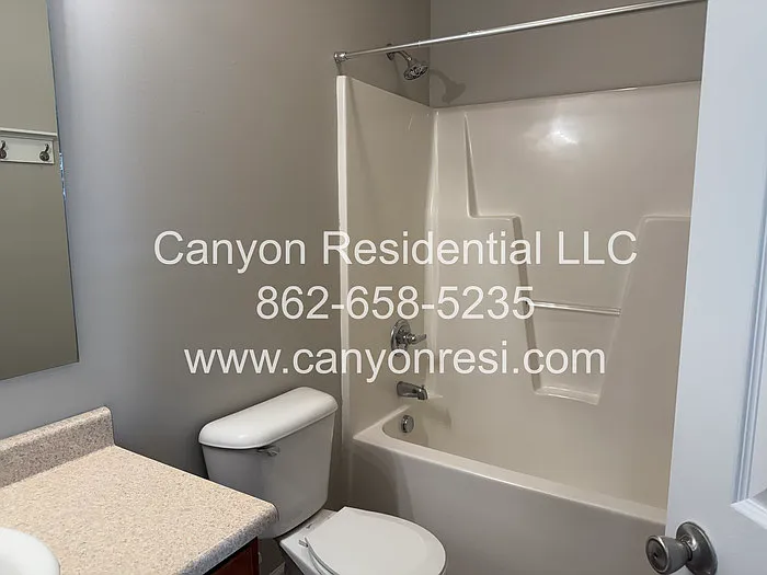 109 Hayes Ct — Photo 4
