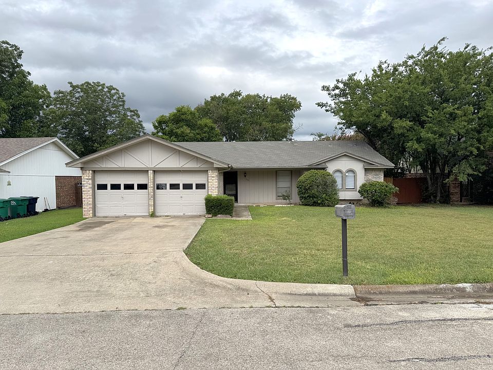 1st image of 1706 Wisteria St