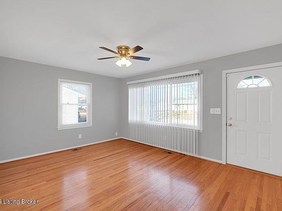 3rd image of 5112 Red Oak Ln
