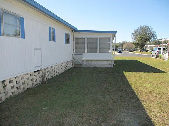 4th image of 3718 Castle Dr