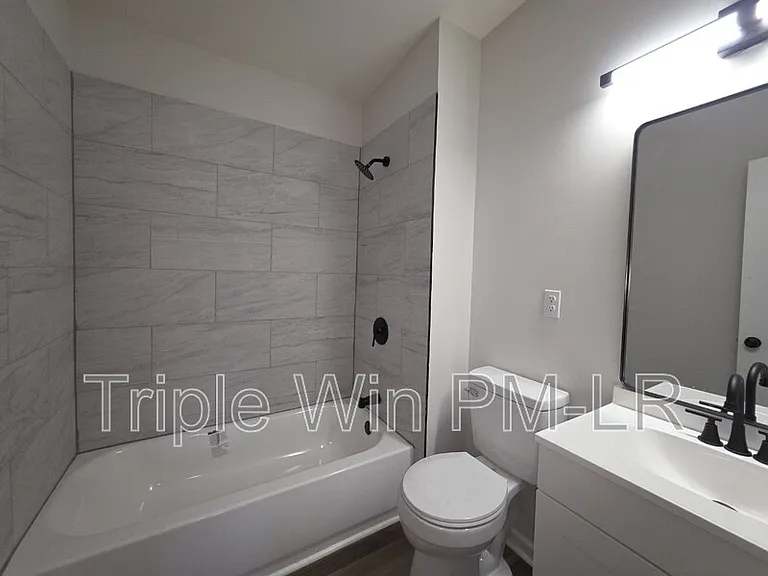 1516 Gregory St — Photo 19