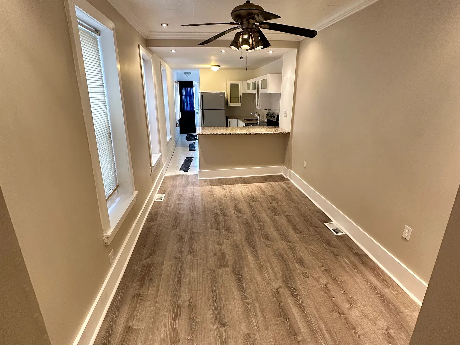 4 bed, 1720 sqft, $1,900 — Photo 4