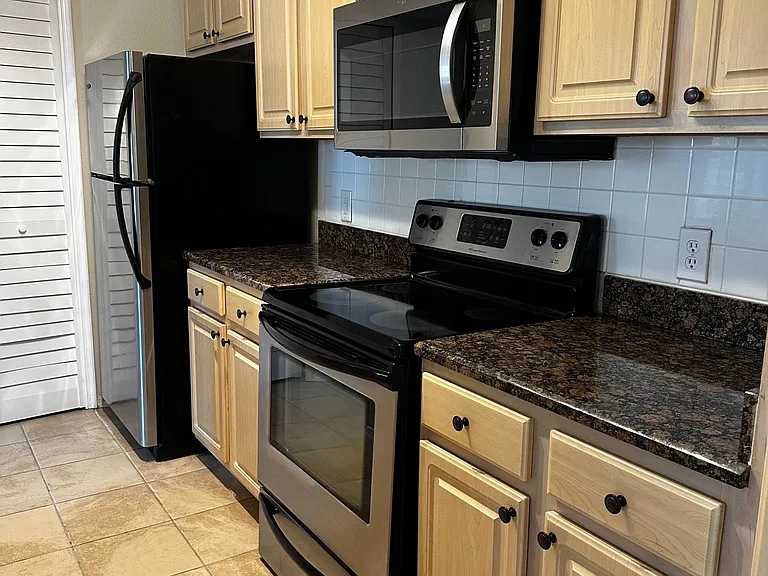 409 Summit Ridge Pl #305 — Photo 4