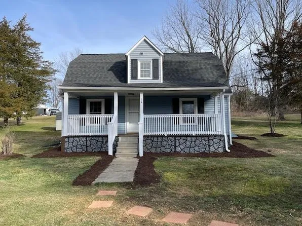 14 Stiles Cir, Staunton, VA 24401