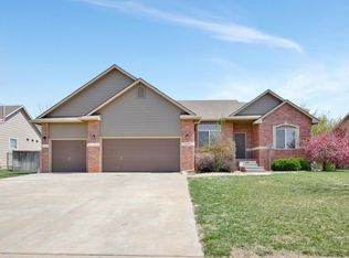 1020 N Beau Jardin Ct, Derby, KS 67037