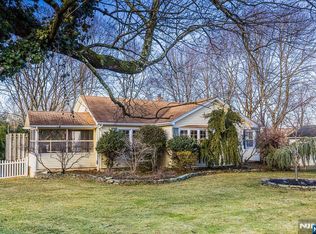 513 N Central Ave, Ramsey, NJ 07446