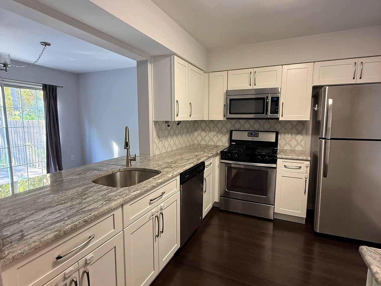 2 bed, 1311 sqft, $2,500 — Photo 4