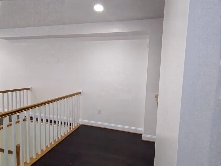 2032 Jefferson St #1 — Photo 6