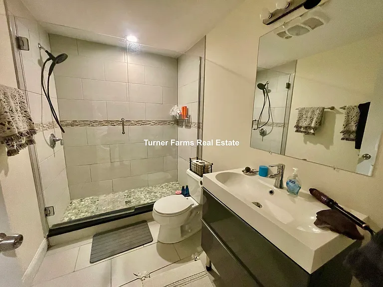 98 L St #B — Photo 17