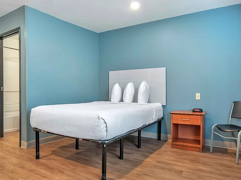 Studio Suite - 1 Full Bed