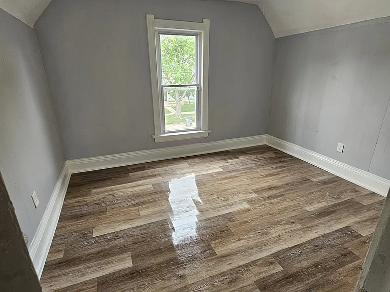 1349 W Woodruff Ave — Photo 6