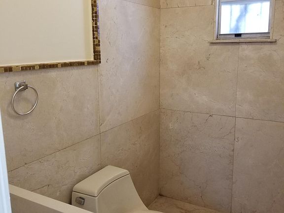 5th image of 401 NW 46th St #3