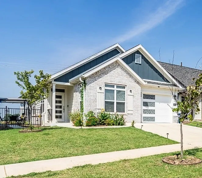 3 bed, 1321 sqft, $1,795 — Photo 3
