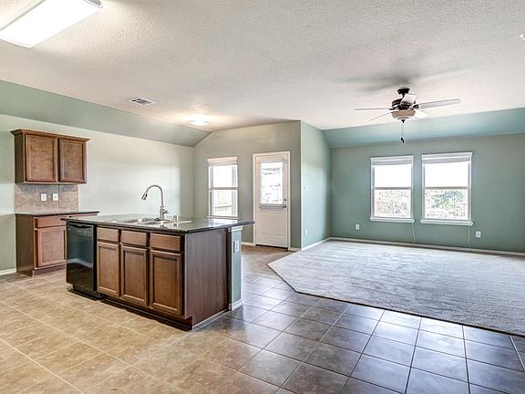 2nd image of 1080 Churchill Dr