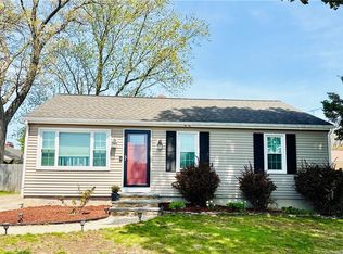 14 Chepachet Ave, Cumberland, RI 02864