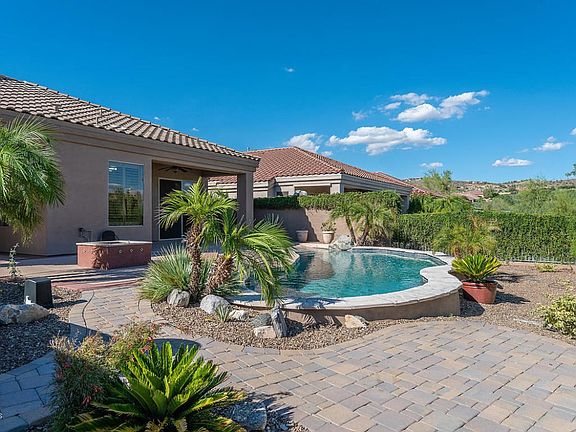 Pool & Fire Pit